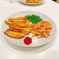 two slices of toast with guacamole on them